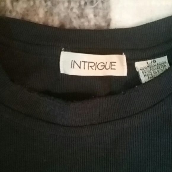 🍁 Intrigue tee - Picture 2 of 2